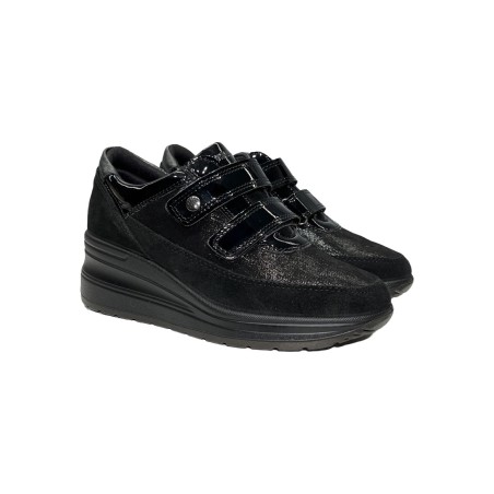 Enval Soft 6779900 sneakers donna linea comoda in vernice e camoscio nero
